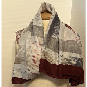 NWT Caracol Women’s Scarf, 70inches square. 100% Polyester.